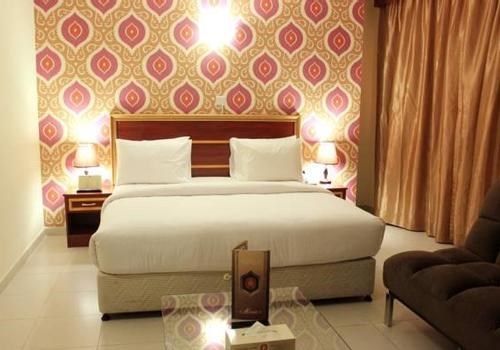 Montreal Naif Hotel