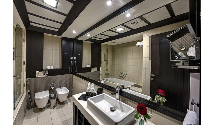Raintree Hotel